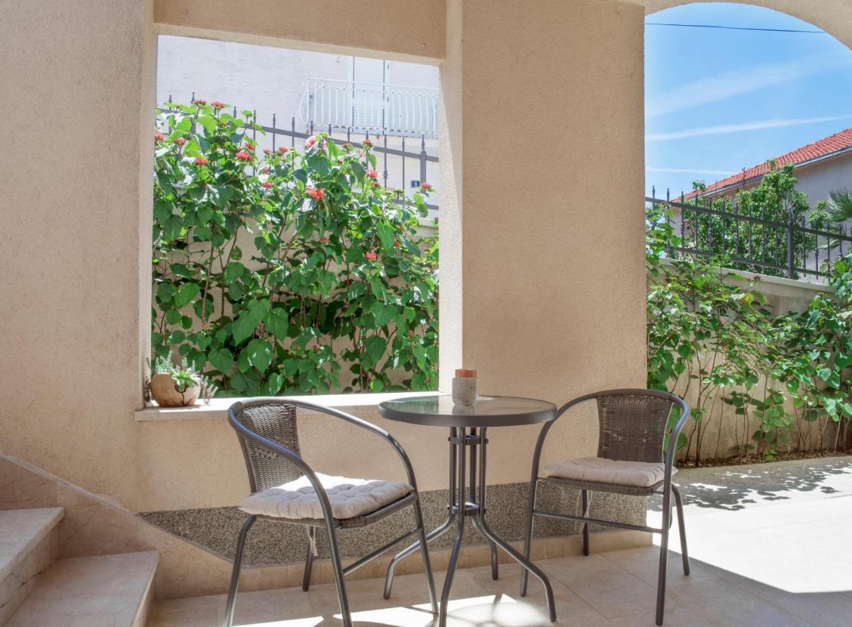 Apartmani Vudrag Трогир Екстериор снимка